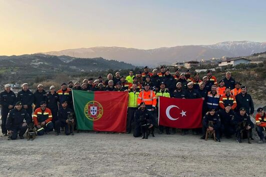 Equipa portuguesa em operações de resgate na Turquia