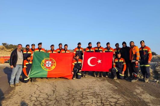 Equipa portuguesa em operações de resgate na Turquia