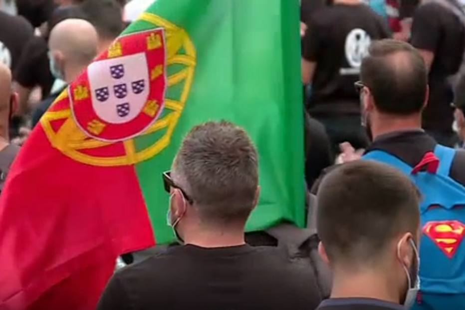 Governo de saída abre guerra entre polícias