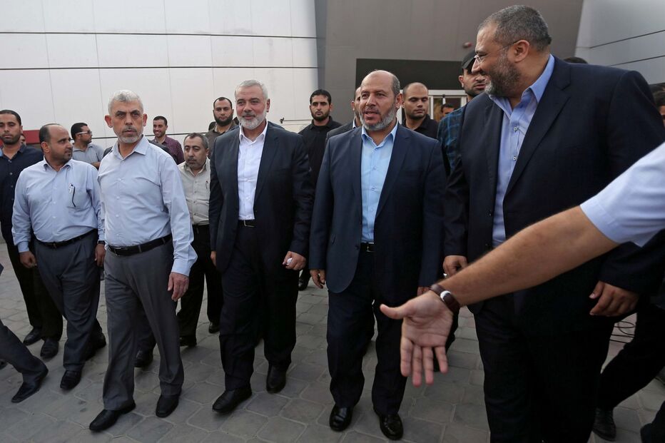 Yahya Al-Sinwar, chefe do Hamas em Gaza, Ismail Haniyeh, chefe do Hamas, e Khalil al-Hayya, dirigente do Hamas