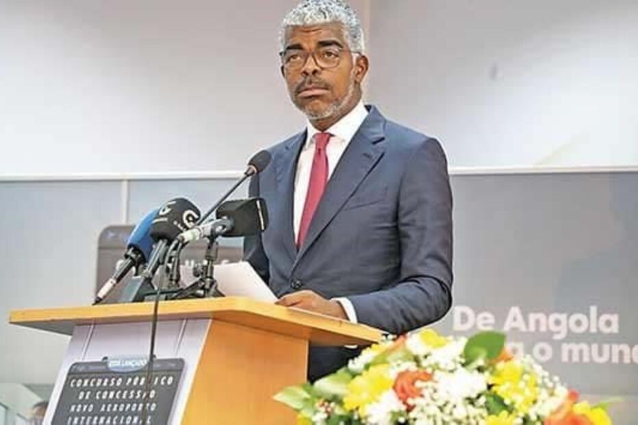  Ricardo de Abreu, ministro dos transportes de Angola