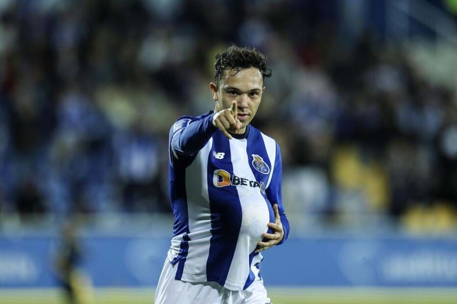 Pepê, jogador do FC Porto, festeja o golo contra o Estoril