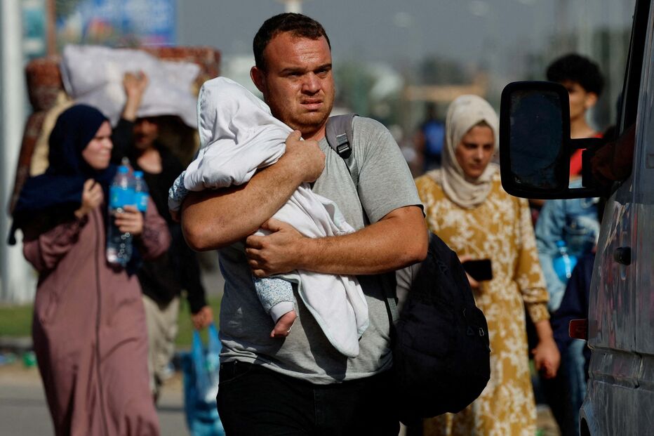 Palestinianos fogem mais para sul em direção à fronteira com o Egito