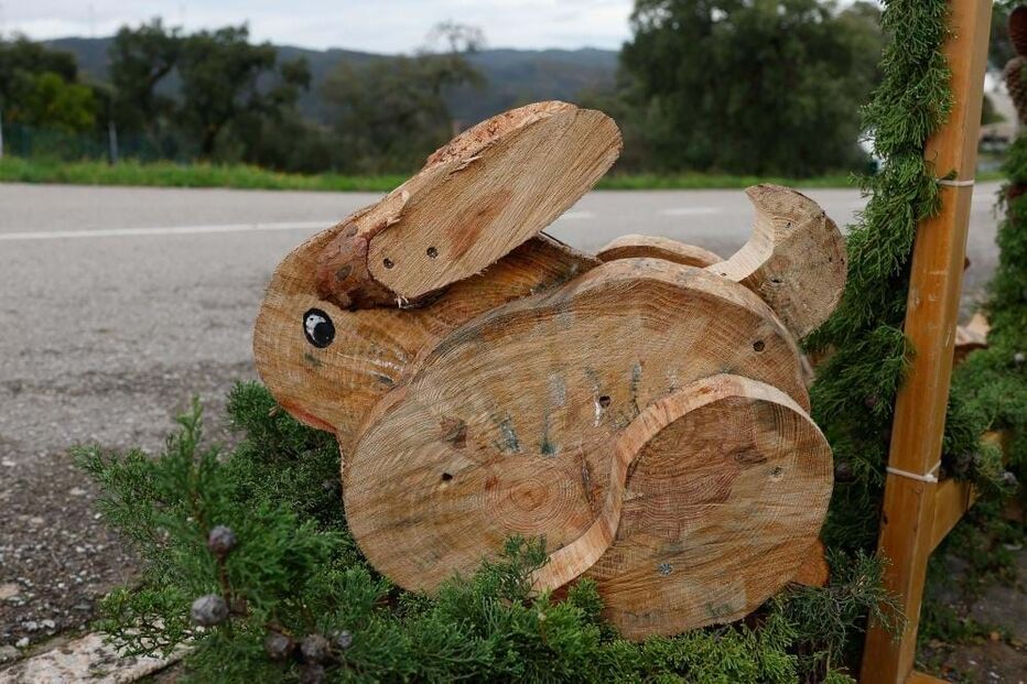 Aldeia de Parises celebra Natal pela primeira vez com sobrantes da natureza 