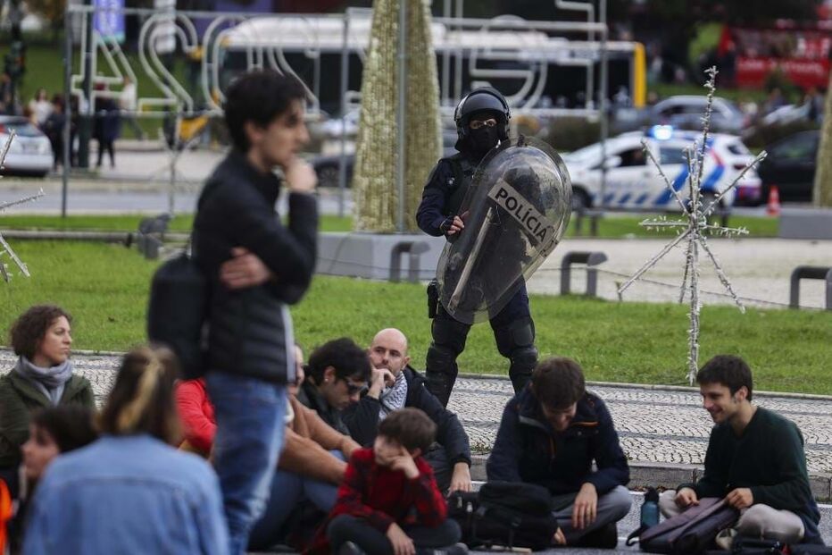 Ação da Climáximo junta cerca de 70 pessoas numa assembleia em Lisboa