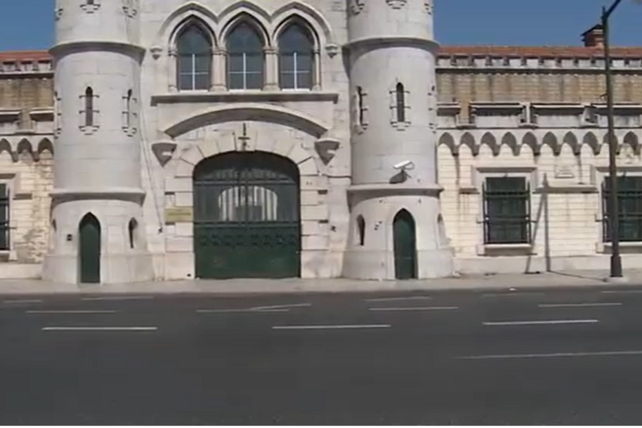 Avô predador condenado a 16 anos de prisão por 881 abusos e violação das netas