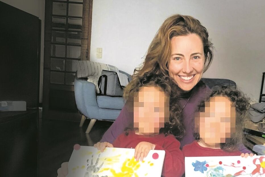 Daniela Martinse e as filhas, Maitê e Lorena