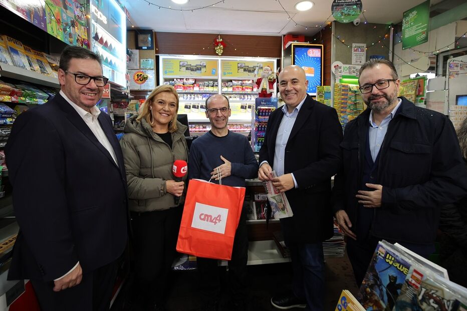 No quiosque Atrium da Estação com Paulo Tavares 