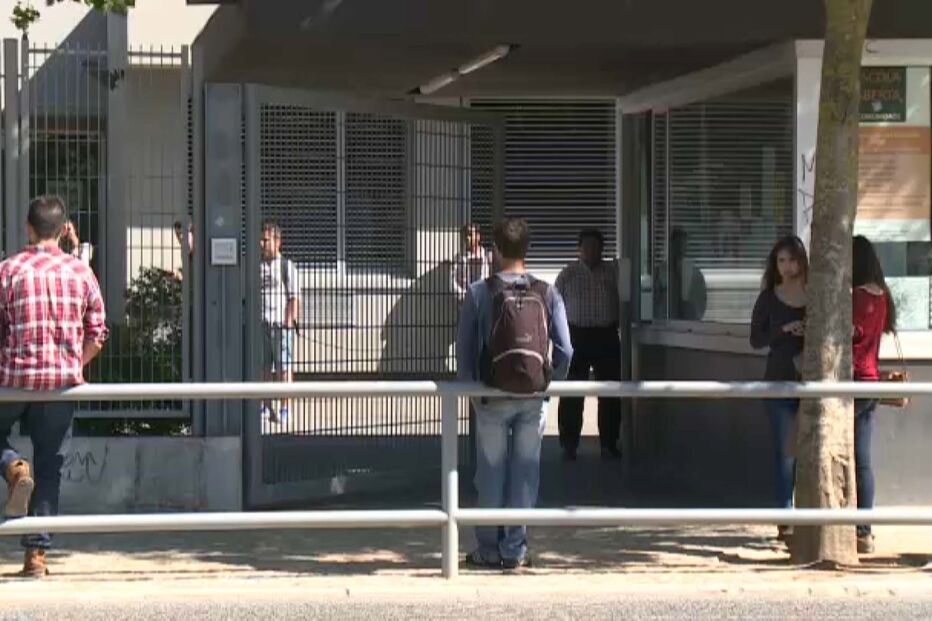 Pais apelam a Marcelo para travar lei das casas de banho e nomes dos alunos