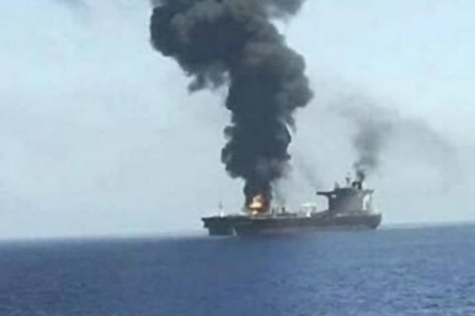 Petroleiro norueguês atacado no Mar Vermelho