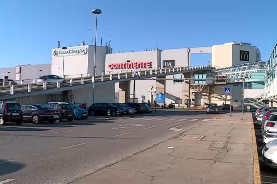 Assalto com caçadeiras a carrinha de valores rende milhares de euros