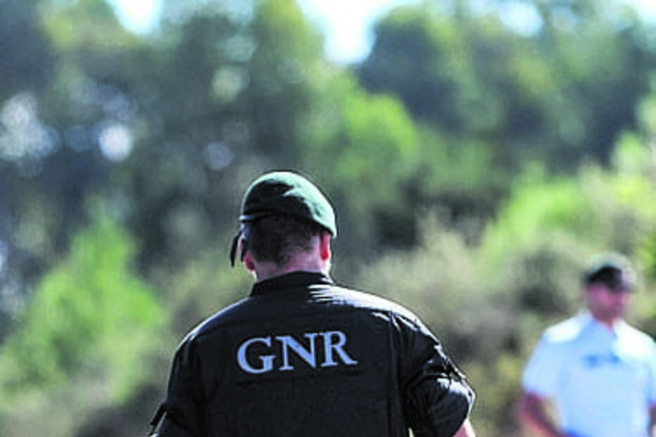 Roubo por esticão dá 17 mil euros a ladrões  