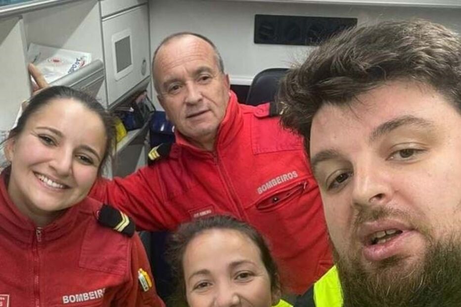 Bombeiros Matosinhos-Leça fazem parto dentro da ambulância