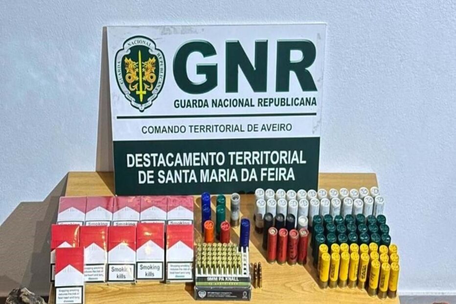 Homem de 71 anos detido por posse de armas proibidas