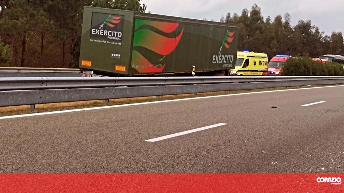 Militar ferido com gravidade em acidente na A1 continua internado em Coimbra