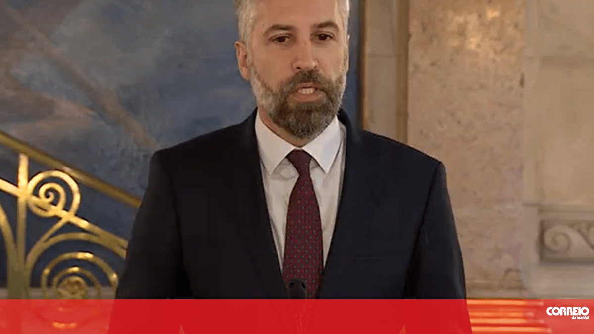 Pedro Nuno Santos diz que "obviamente que sabia do negócio" da compra de ações dos CTT