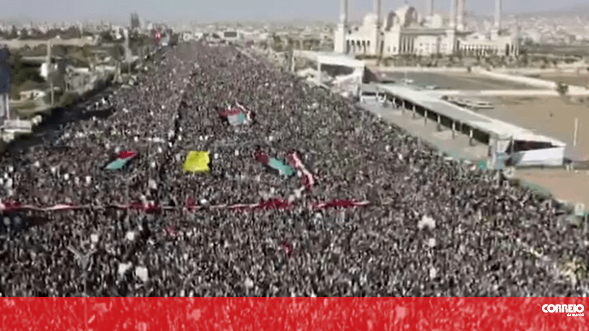 Grandes protestos no Iémen após ataques dos EUA e do Reino Unido