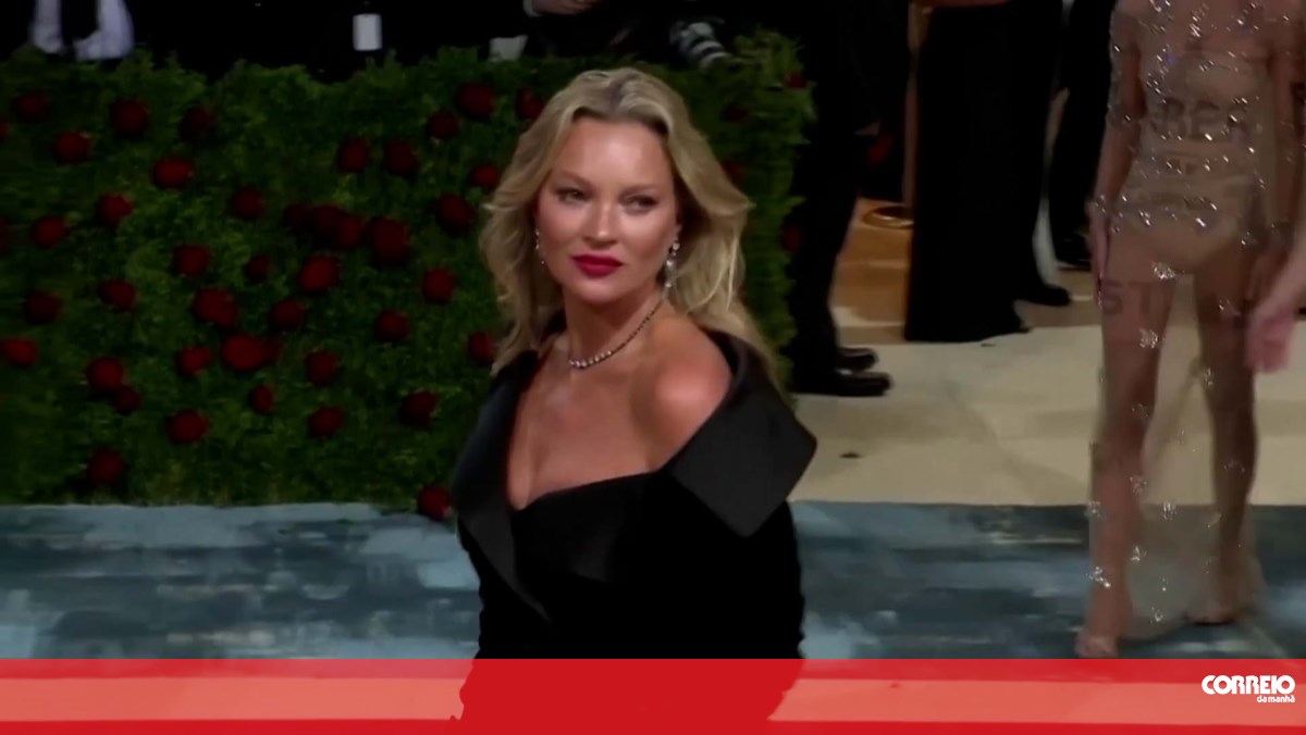 Kate Moss celebra 50 anos: Recorde uma carreira de sucessos, paixões e escândalos