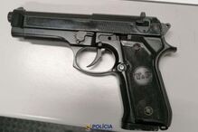 Réplica de arma foi apreendida