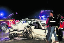 As duas viaturas ficaram destruídas 