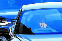 Príncipe William  mostra-se triste na visita a Kate Middleton