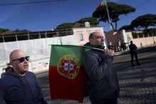 Protesto das forças de segurança junta centenas diante do Palácio de Belém