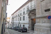 Motorista TVDE espanca passageiro e deixa-o em coma