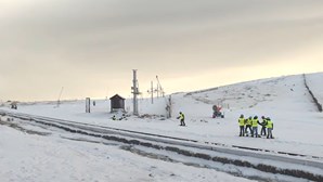 Queda de neve na Serra da Estrela encerra estradas do maciço central