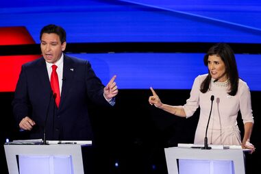Candidatos Ron DeSantis e Nikki Haley trocaram acusações