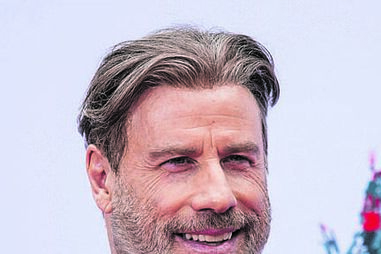 John Travolta apresenta a gala 