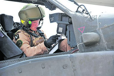 Harry, de 39 anos, foi piloto de helicóptero Apache no Afeganistão