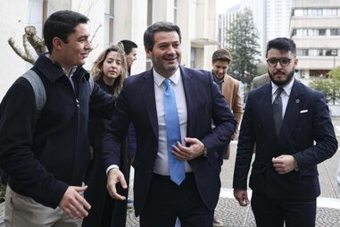 André Ventura à chegada de um evento na Universidade Católica