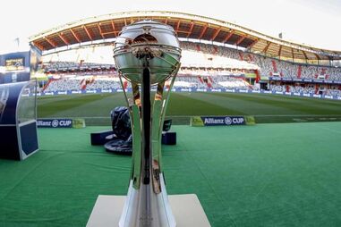 Benfica inicia defesa do troféu da Taça da Liga com o Tondela