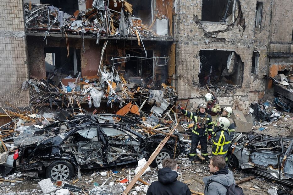 Imagem Abertura OPÇÃO 49897712.jpg (19978062) (Milenium)