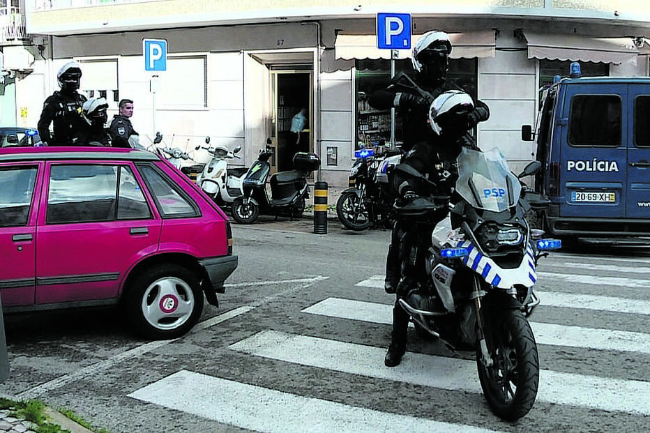 ‘Elite’ da PSP apanha ladrão de farmácia