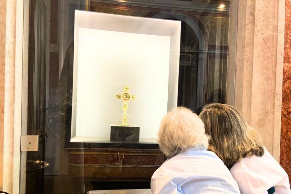 /fotoscm/Fotos/2-49111403#3bcdcc664479ca616db9bf012ea3d21d (20016983) (Milenium)