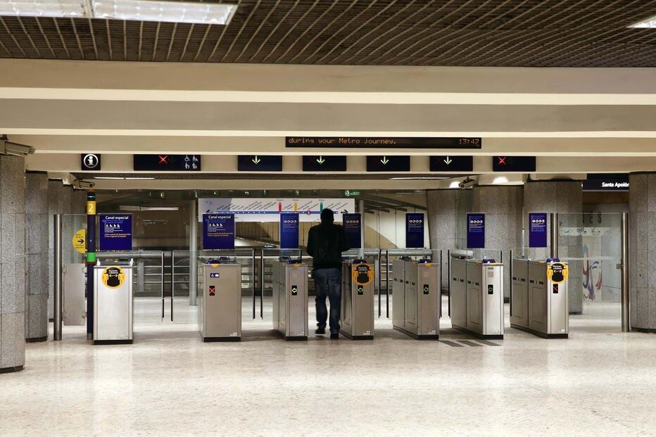 Cancelas do metro de Lisboa