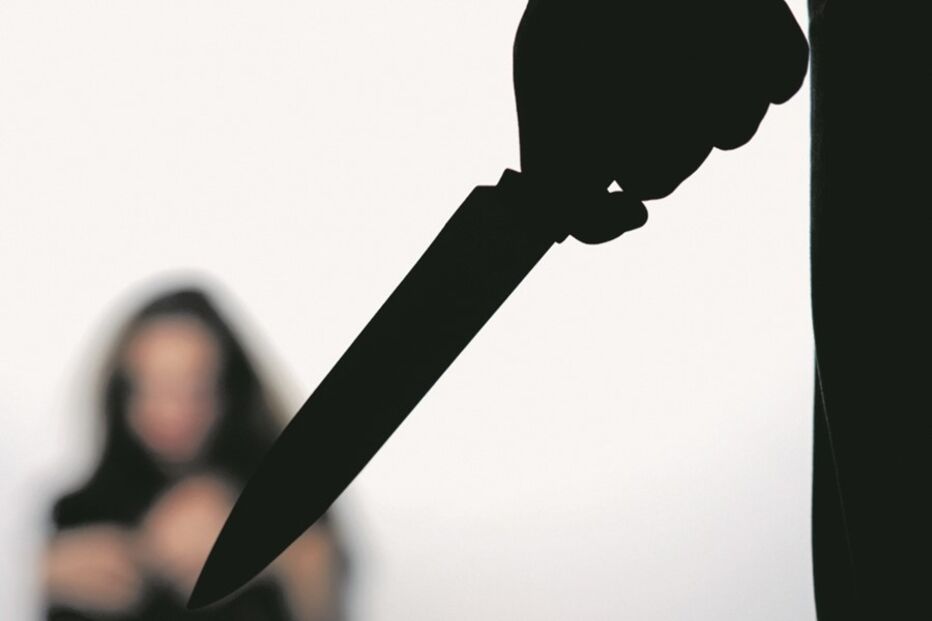 Vítima, de 36 anos, foi atingida com 30 facadas na cabeça e no pescoço