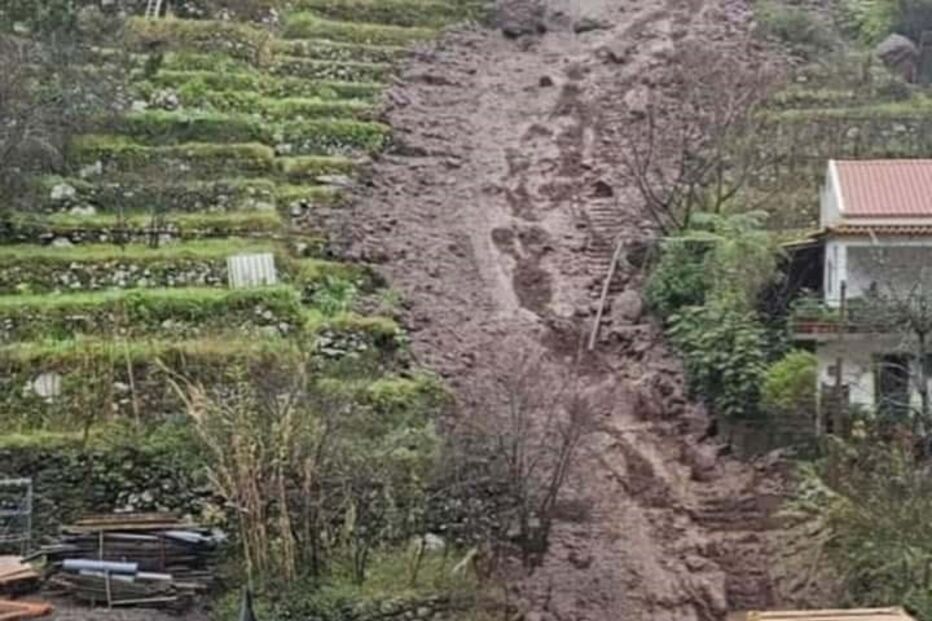 Derrocada em Curral das Freiras