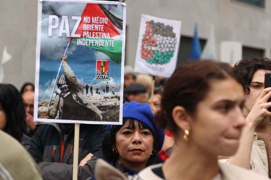  Milhares de pessoas exigem em Lisboa fim do 