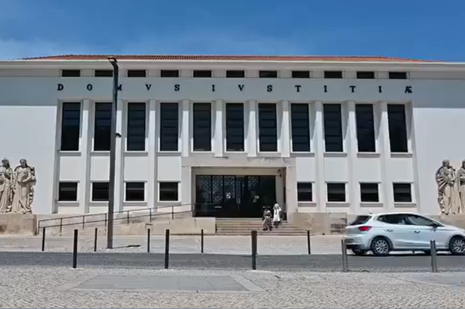 Camionistas julgados por manipularem tacógrafos