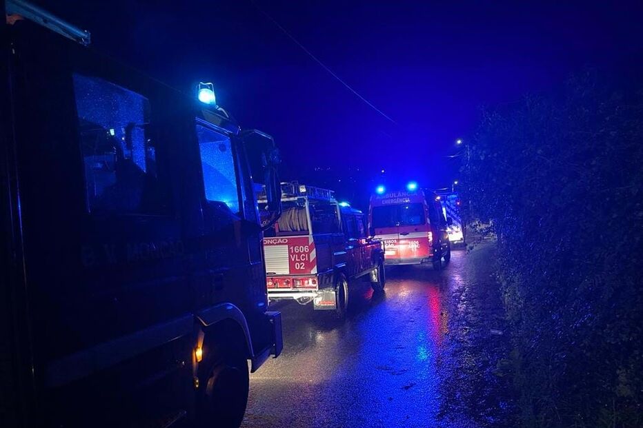 Bombeiros extinguem dois incêndios habitacionais em Monção