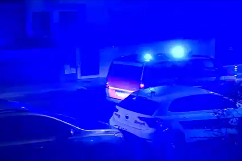 Homem degola mãe idosa e assume crime à filha por telefone no Porto