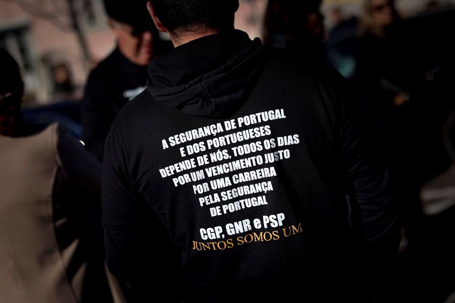 Contas do MAI dão mais gás a protesto de polícias