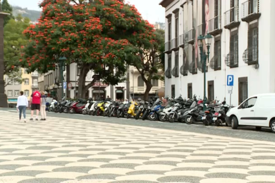 De corrupção a abuso de poder: Miguel Albuquerque e Pedro Calado suspeitos de oito crimes