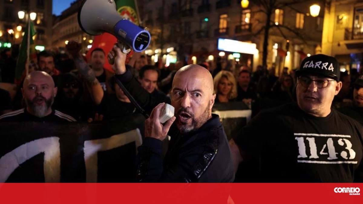 Dirigente da extrema-direita pede "Portugal para os portugueses" em manifestação