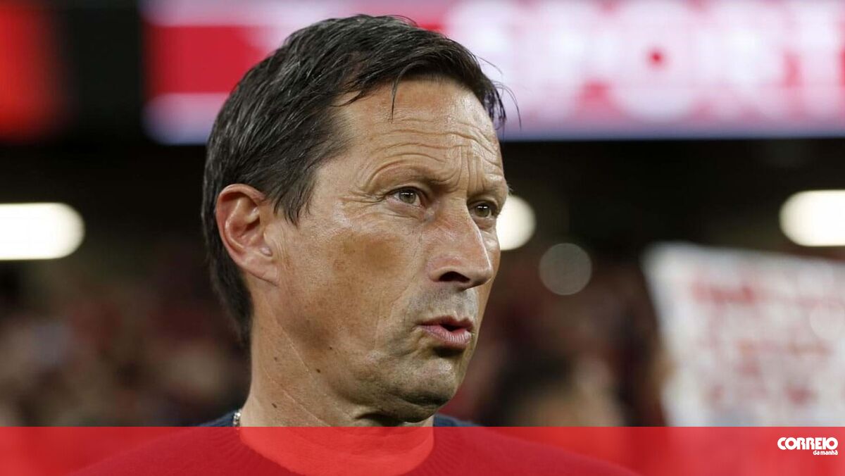 ロジャー・シュミット、ストライカーを非難 – サッカー