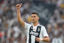 Aqui na estreia oficial, Cristiano Ronaldo viria a fazer mais de 130 jogos pela Juventus