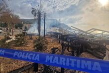 Incêndio deflagra num restaurante na Praia da Luz, Algarve