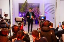 Luís Montenegro, líder do PSD, antes do debate com Pedro Nuno Santos, do PS, no Capitólio, em Lisboa